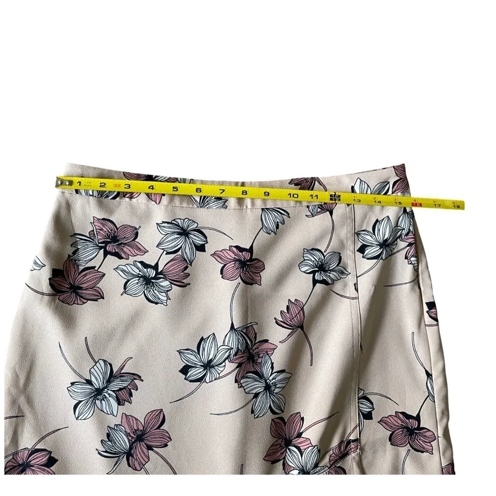 Banana Republic Light Pink Floral Trumpet Midi Skirt Size 6